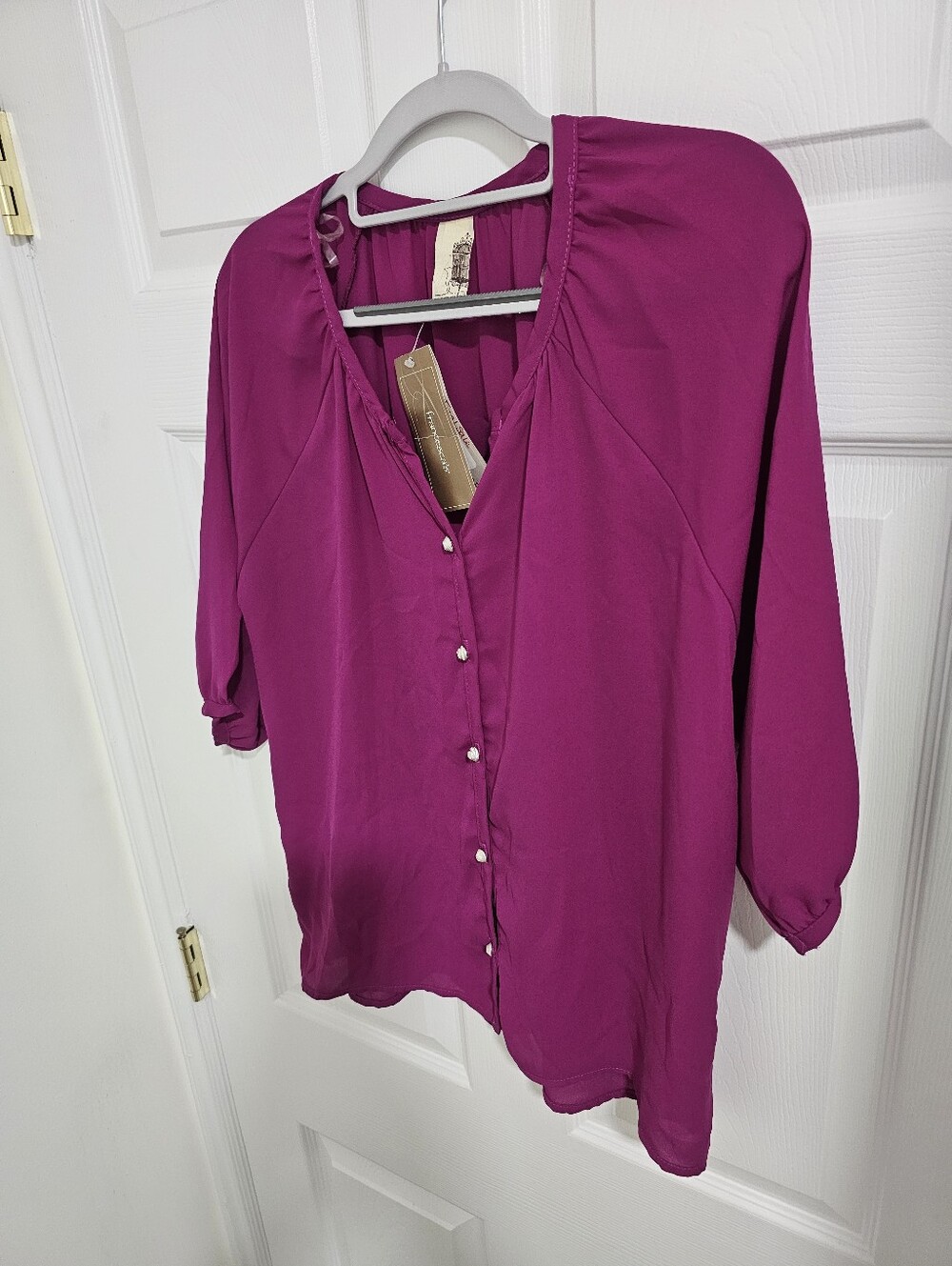 Francesca's Collections Elegant Fuchsia Flowy Blouse – NWT 💖